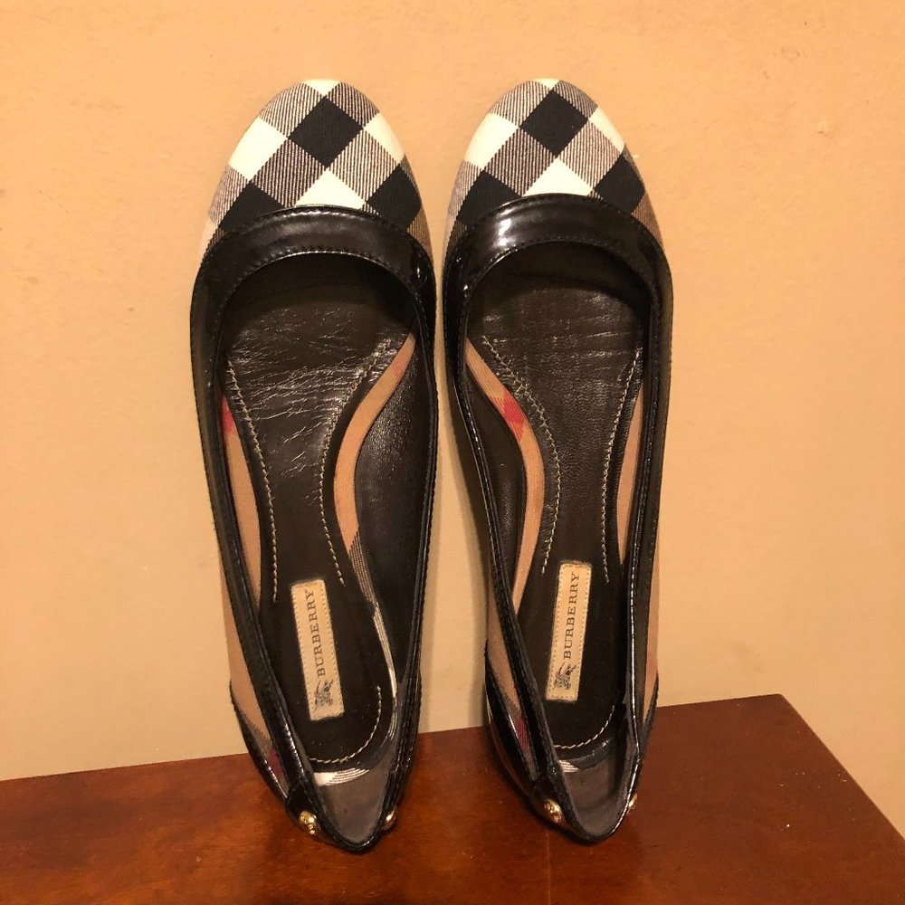 Authentic Burberry  of London Flats